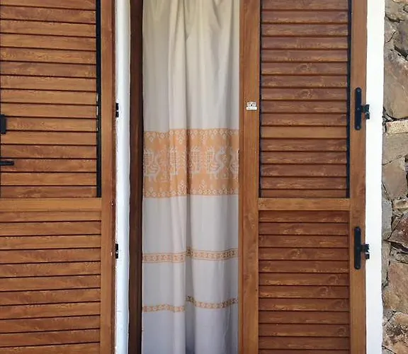 לינה וארוחת בוקר La Tasgia